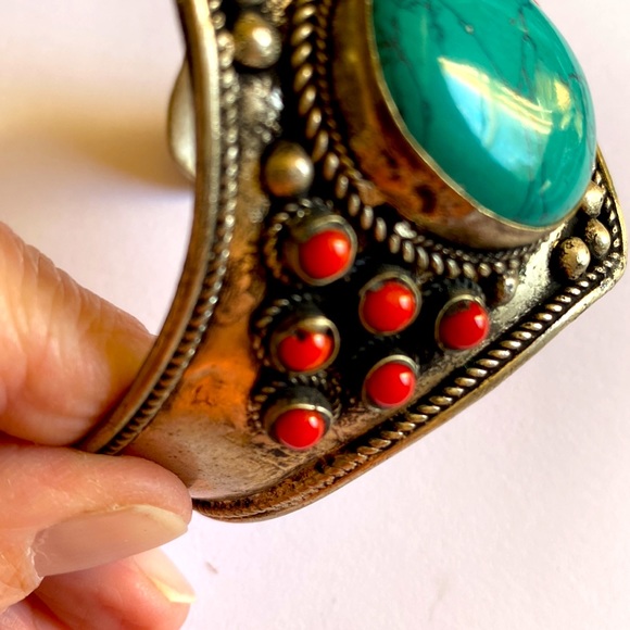 Beautiful cuff bracelet, unique turquoise, and red color stones wide - Picture 7 of 11